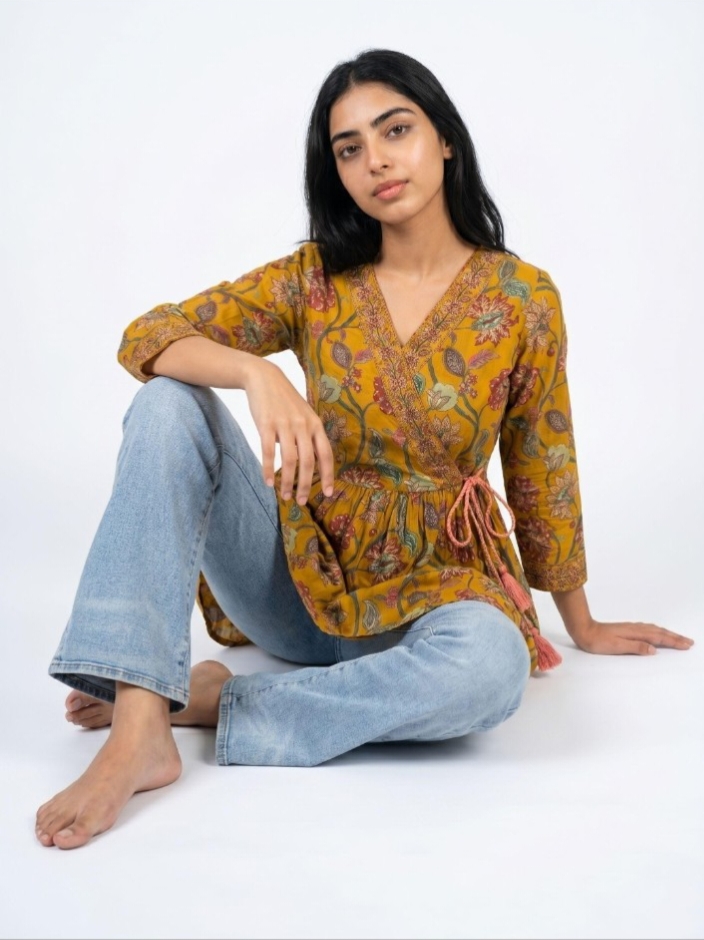 Women Floral Print Pure Cotton Short Kurti Top - Image 5