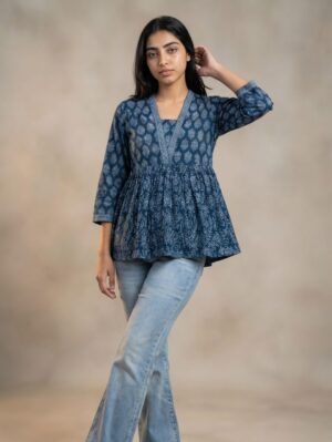 Women Indigo Floral Print Cotton Short Kurti Top